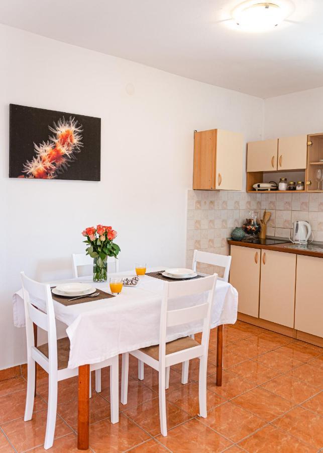 Korallion Apartment Sibenik Bagian luar foto
