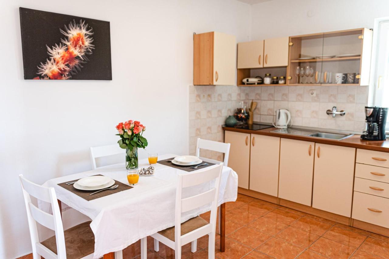 Korallion Apartment Sibenik Bagian luar foto
